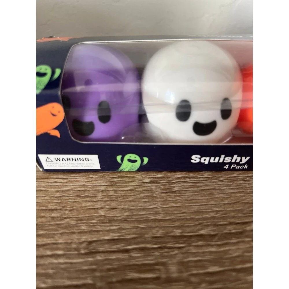 Crazy fun 32 pack Halloween mochis  & 4 pack Halloween squishes